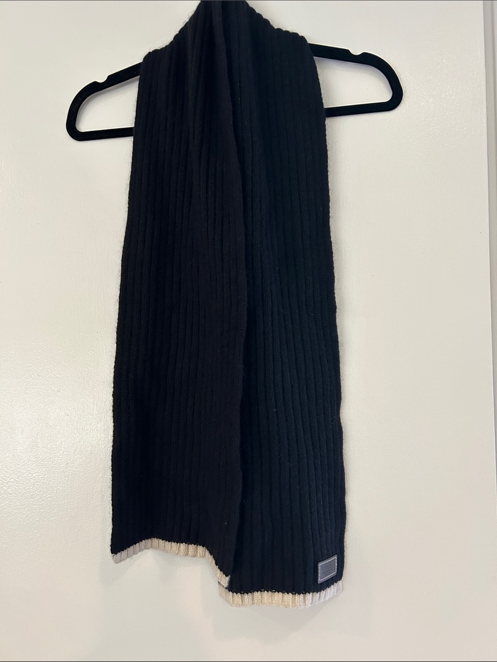 Black Ribbed Knit Scarf with Contrast Trim